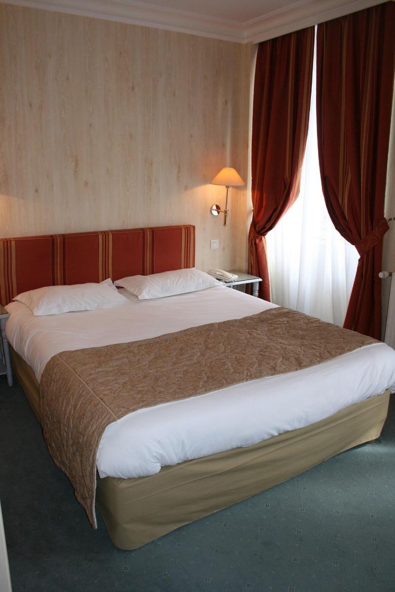 Hotel Le D'Avaugour Dinan Bagian luar foto